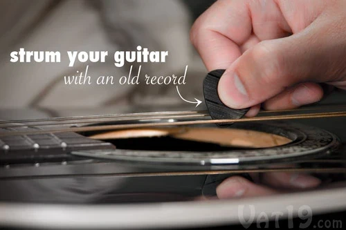 Vinyl Record Guitar Picks - Image 2