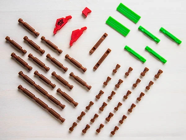 World’s Smallest Lincoln Logs - Image 3